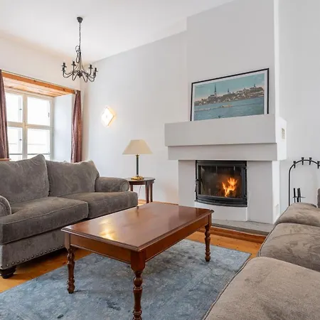 Apartment Old Town - Premium Medieval House Tallinn