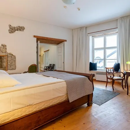 Old Town - Premium Medieval House *