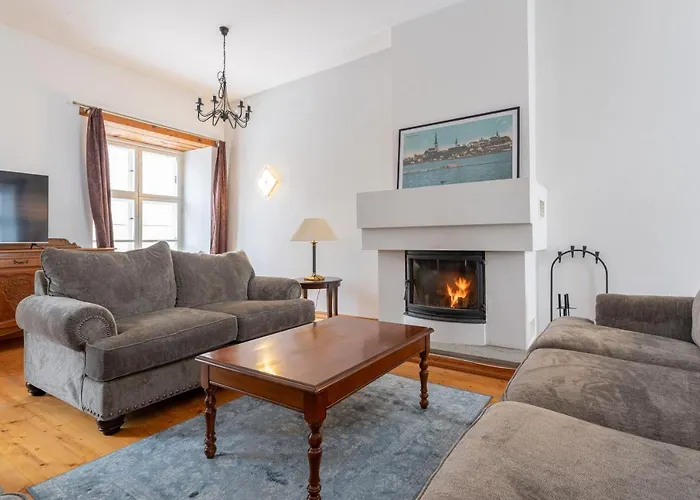 Daire Old Town - Premium Medieval House Tallinn